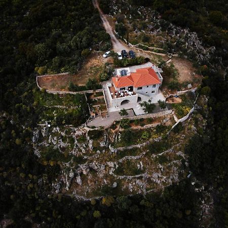 Villa Athina'S Stone House In Kardhamili Esterno foto