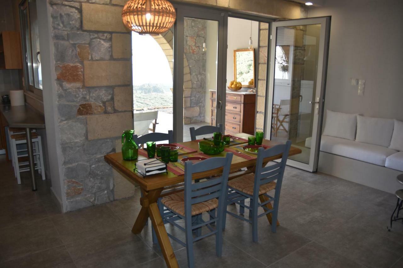 Villa Athina'S Stone House In Kardhamili Esterno foto