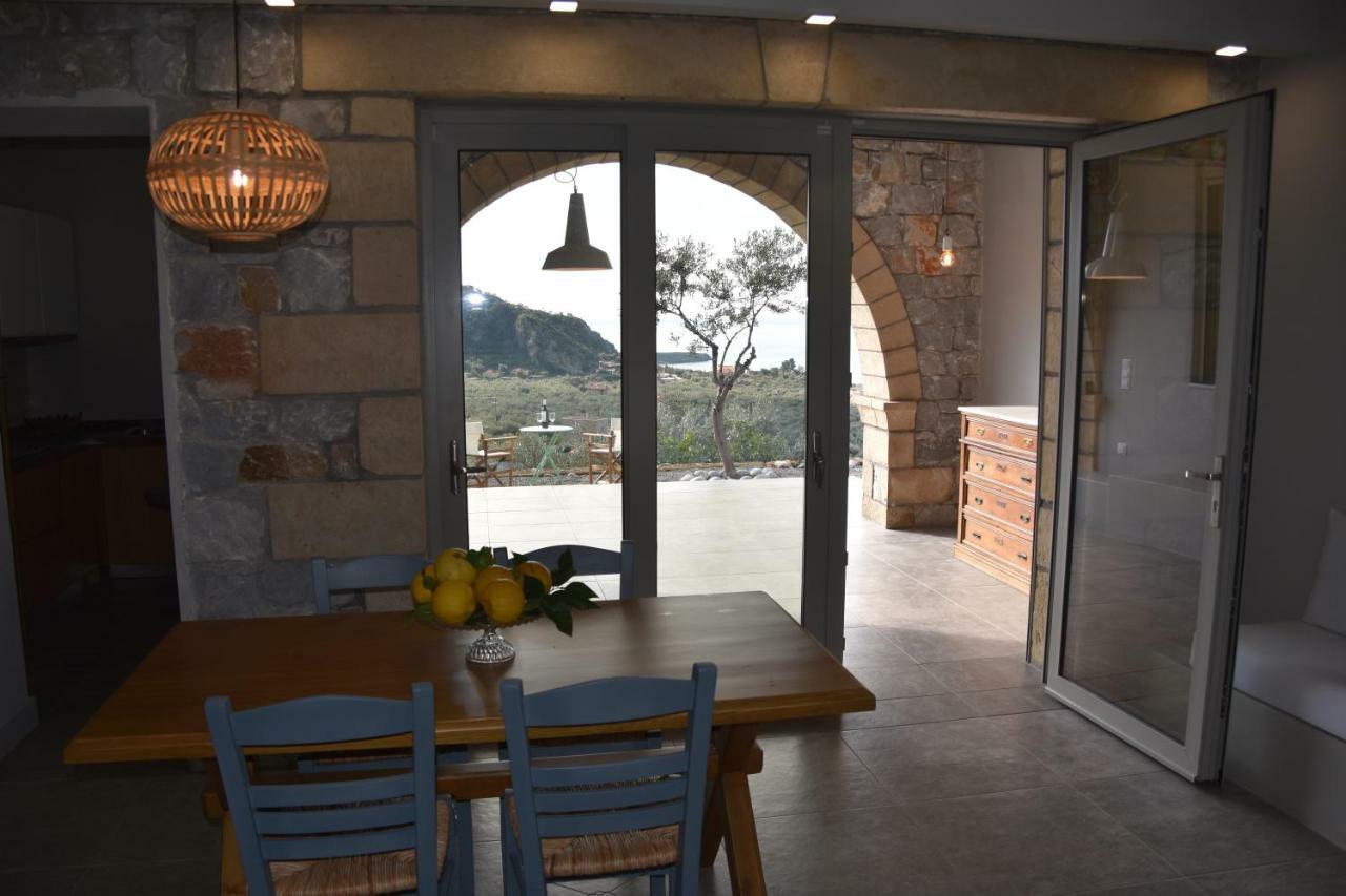 Villa Athina'S Stone House In Kardhamili Esterno foto